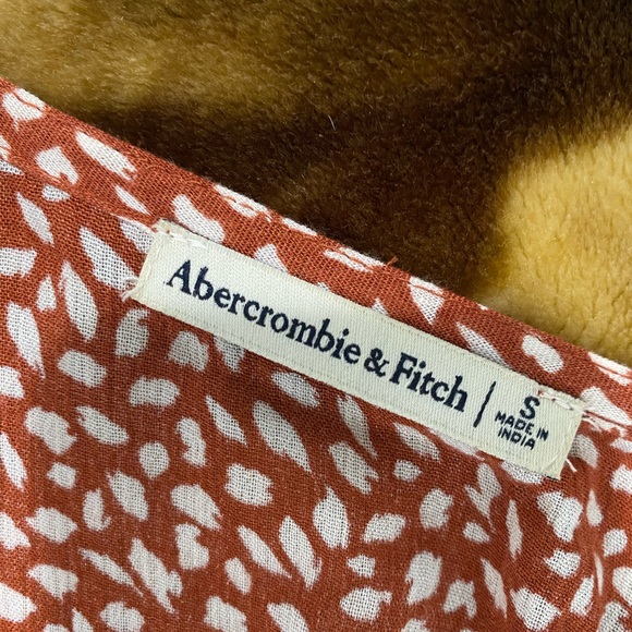 Women's Rust Patterned Top - Picture 4 of 4